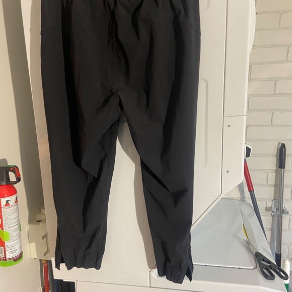 Lulu Lemon Adapted State Jogger ( cropped ) - Picture 3 of 9